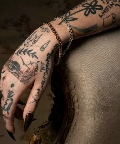 End Of Line REGARD. Cross Link Chunky Chain Bracelet - Silver Bracelets