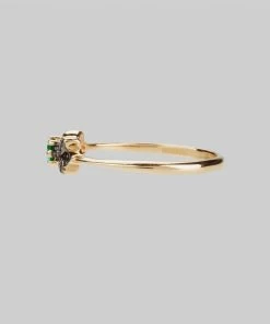 CLASSICS ENCHANTE. Green Quartz Gold Leaf Detailed Ring