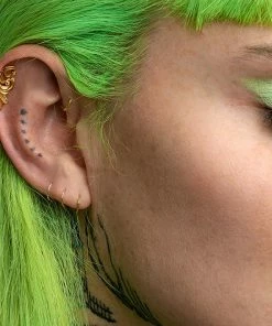 CLASSICS IMPERIAL. Ornate Flourish Stud Earring - Gold