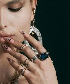 CLASSICS DEAREST. Rose Stem Twisted Ring - Gold