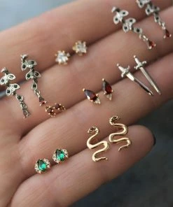 CLASSICS LA BELLE. Garnet & Cubic Zirconia Silver Stud Earrings