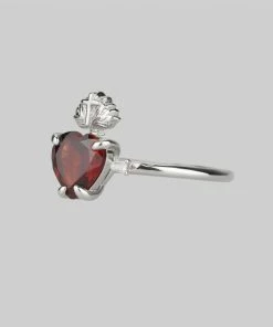 CLASSICS The Sacred Heart Garnet Ring - Silver