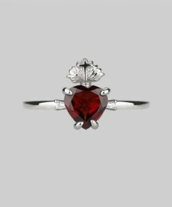 CLASSICS The Sacred Heart Garnet Ring - Silver