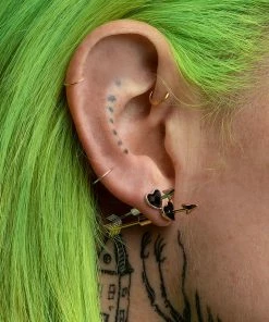 CLASSICS TOKEN. Heart & Arrow Single Earring - Gold