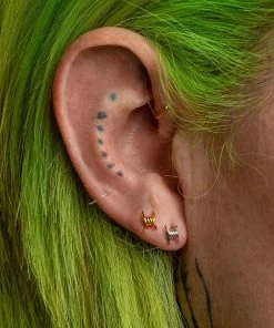 CLASSICS SURVIVAL. Symbolic Barbed Wire Stud Earrings - Silver