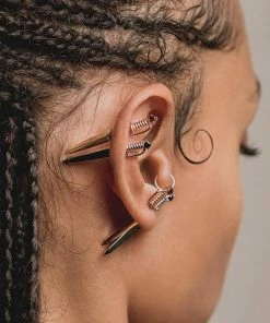 CLASSICS Earrings SALEM. Black Spinel Short Dagger Single Earring - Silver