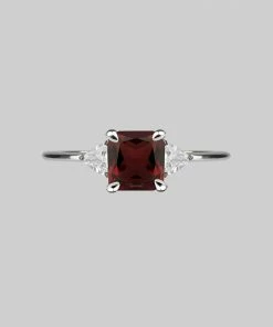 CLASSICS BETROTHAL. Garnet Silver Ring Rings