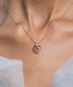 CLASSICS Necklaces & Chains NANCY. Two Roses Engraved Glass Heart Necklace - Gold