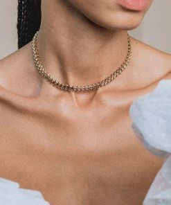 CLASSICS DAKOTA. V-Link Chain Collar Necklace - Gold Necklaces & Chains