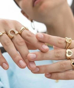 CLASSICS ARDOUR. Sacred Heart Signet Ring - Gold Rings