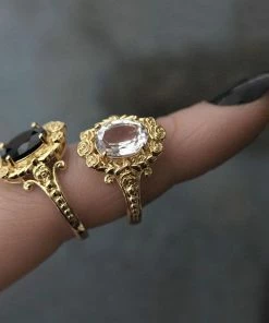 CLASSICS MARIA. Rose Wreath Clear Quartz Gold Cocktail Ring