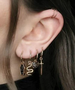 CLASSICS DIVINITY. Garnet Snake Hoop Earrings - Gold