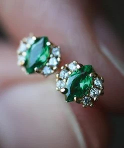 CLASSICS TALIA. Green Quartz Cluster Stud Silver Earrings