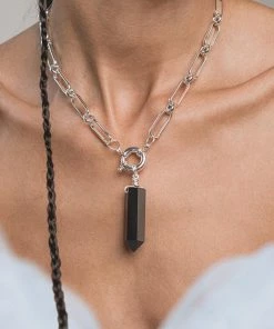 CLASSICS ORA. Black Agate Pendant & Clasp Necklace - Silver