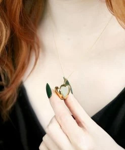 End Of Line LOTTY. Etched Heart Photo Locket Necklace - Gold 8 End Of Line LOTTY. Etched Heart Photo Locket Necklace - Gold