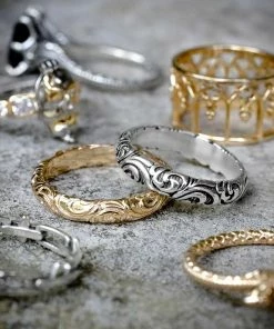 CLASSICS MAUD. Scroll Detail Band Ring - Silver