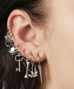 CLASSICS HOPE. Swallow Hoop Earrings - Silver