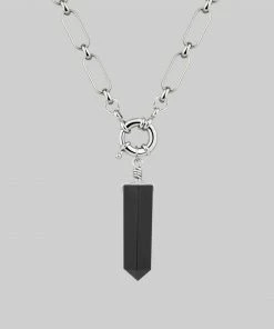 CLASSICS ORA. Black Agate Pendant & Clasp Necklace - Silver