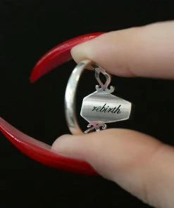 CLASSICS REBIRTH. Rose Under Glass Coffin Ring - Silver Rings