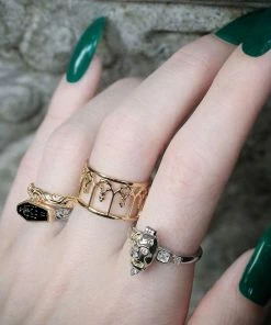 CLASSICS Rings MAUD. Scroll Detail Band Ring - Gold