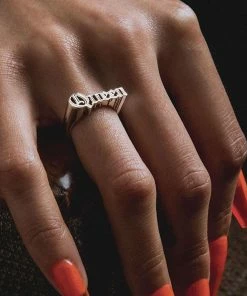CLASSICS Rings Queen Word Ring - Silver