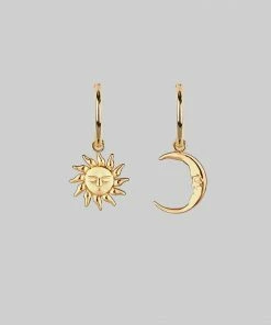 CLASSICS ELIN. Sun & Moon Hoop Earrings - Gold