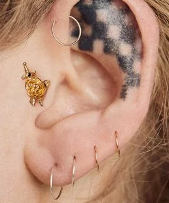 AW21 RHAPSODY. Dagger Through Rose Stud Earring - Gold Earrings