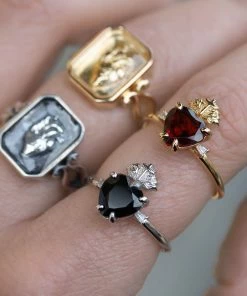 CLASSICS The Sacred Heart Garnet Ring - Gold Rings